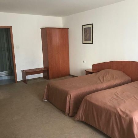Family Hotel Odessa Sevlievo Extérieur photo