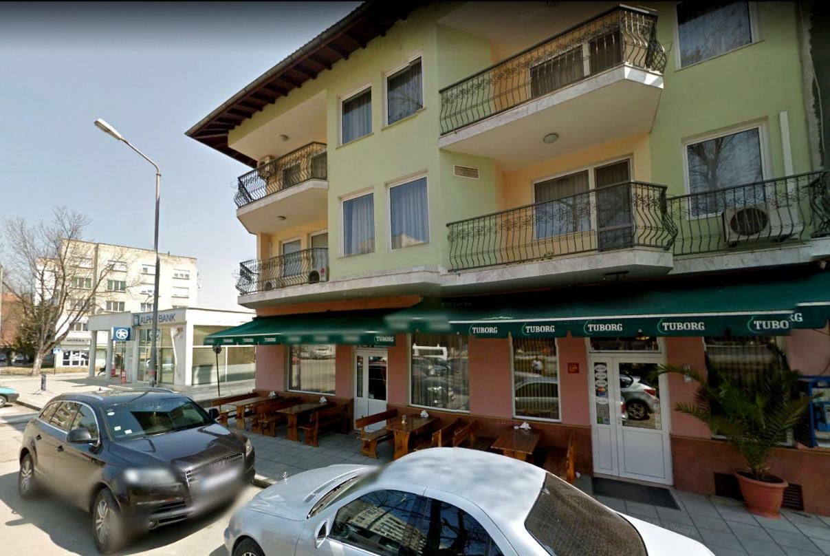 Family Hotel Odessa Sevlievo Extérieur photo