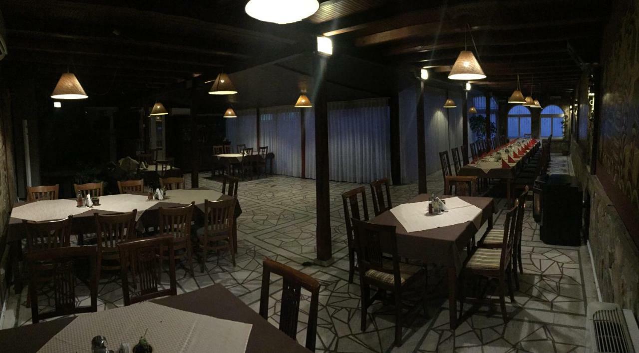 Family Hotel Odessa Sevlievo Extérieur photo