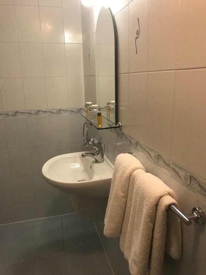 Family Hotel Odessa Sevlievo Extérieur photo